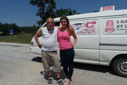 Wow, I was so happy to arrive in Turkey. The country was so different and I had for the first time since months a little bit of tail wind. I stopped at a water fountain (in every village you have at least one, I like) and refreshed a bit. This man and his daughter stopped to talk. It was my first encounter with turkish people and it felt great. The man spoke fluent german and said to me that the western part of Turkey is way more modern, so I didn't have to cover myself with long sleeves and trousers. 'Check my daughter' he said, 'that's normal here.' 'Welcome in Turkey' #Turkey