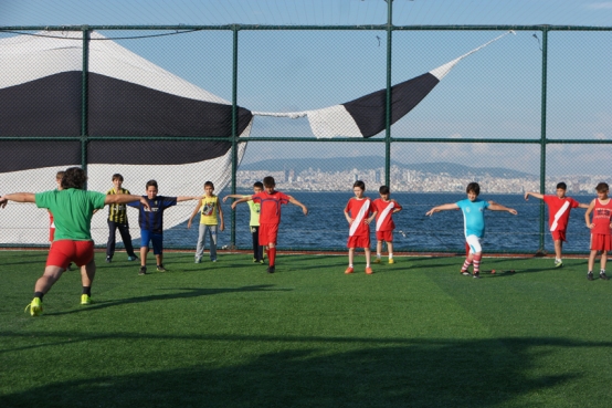 Soccer players doing ballet #Heybeliada #PrinceIsland #Turkey