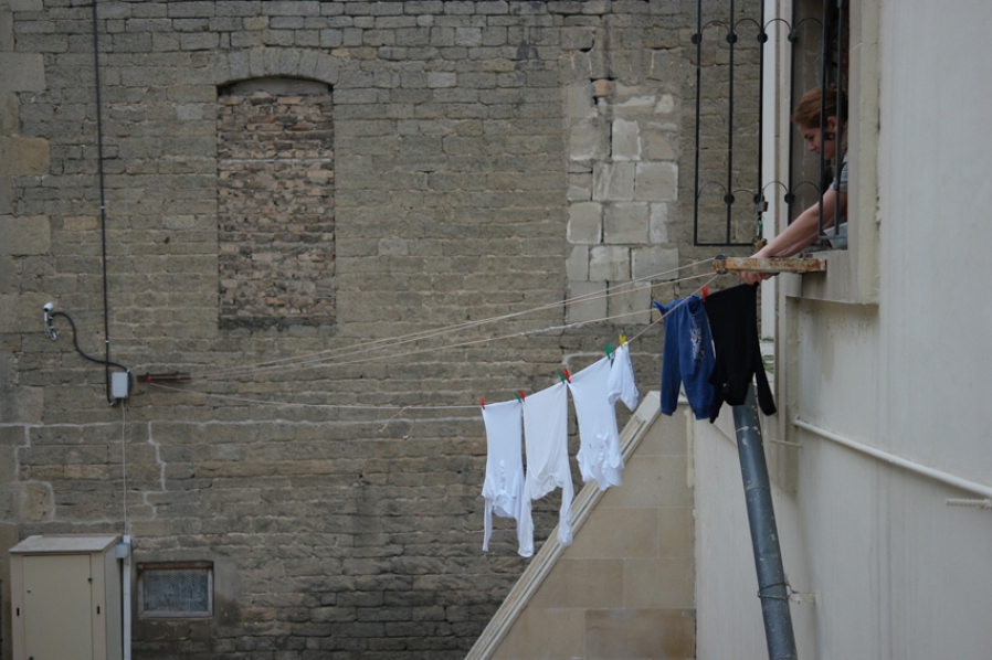 When I'm thinking of the three Caucasian countries, I also think of clotheslines with clothes hanging out to dry #Baku #Azerbaijan